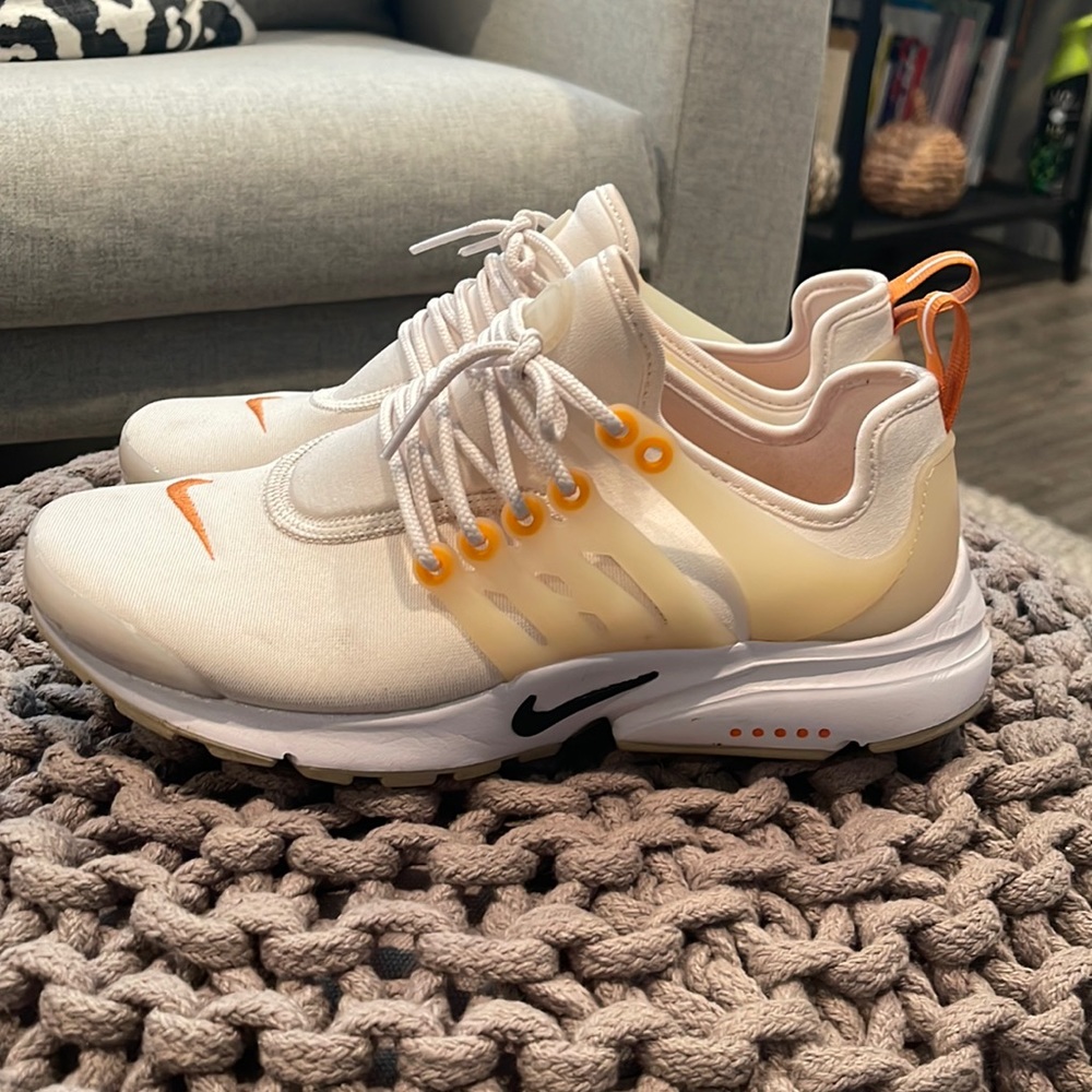 NIKE Presto